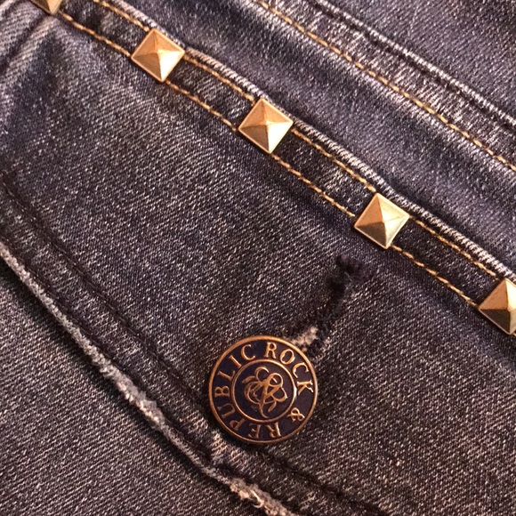 Ladies size 12 jeans by rock and republic. Wonderful condition! Super cute! - Picture 9 of 9